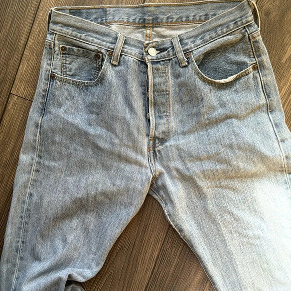 Levi’s 501 authentically worn in and perfectly faded jeans size 30 - Picture 3 of 16